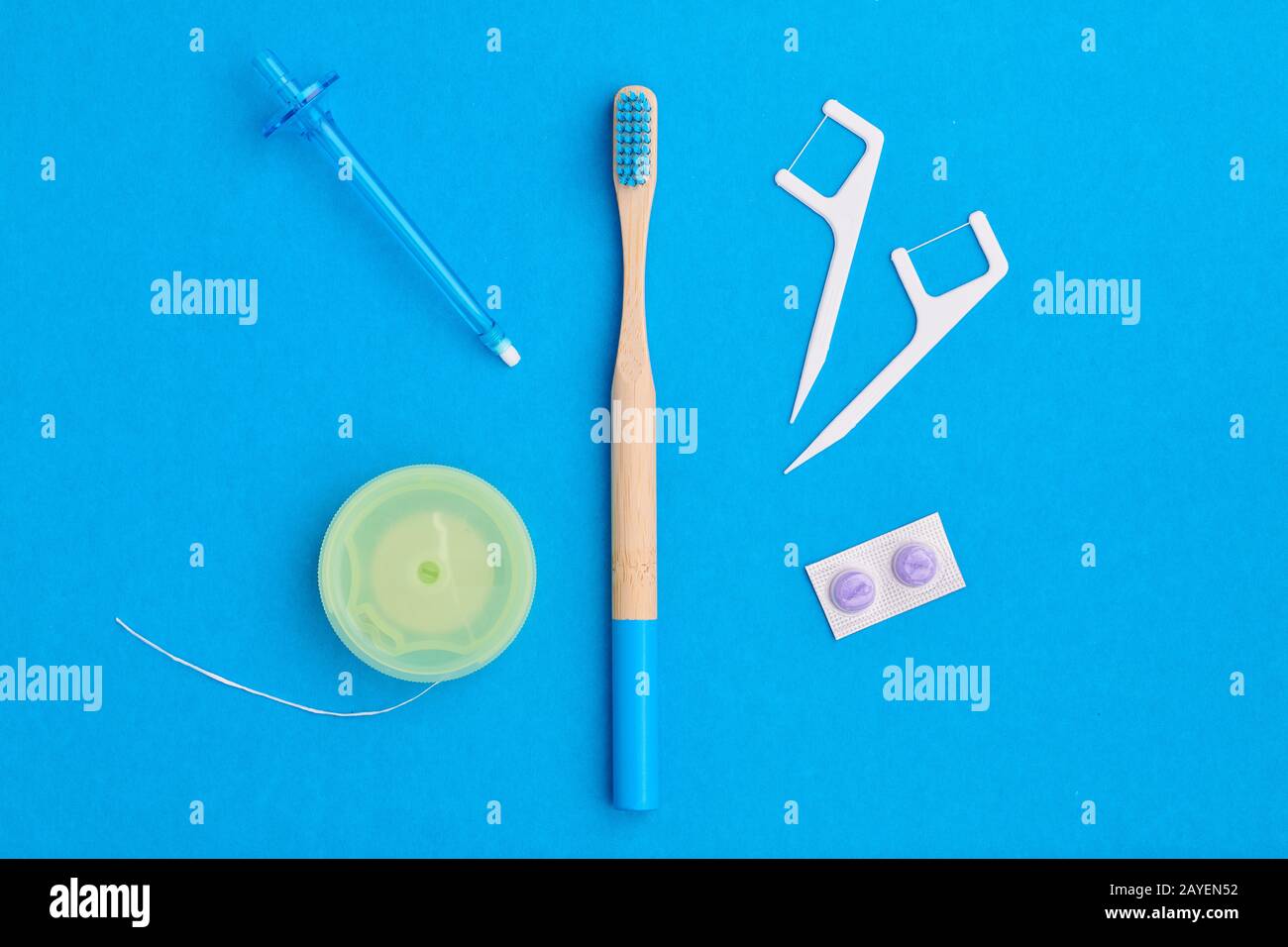 Oral water flosser hires stock photography and images Alamy