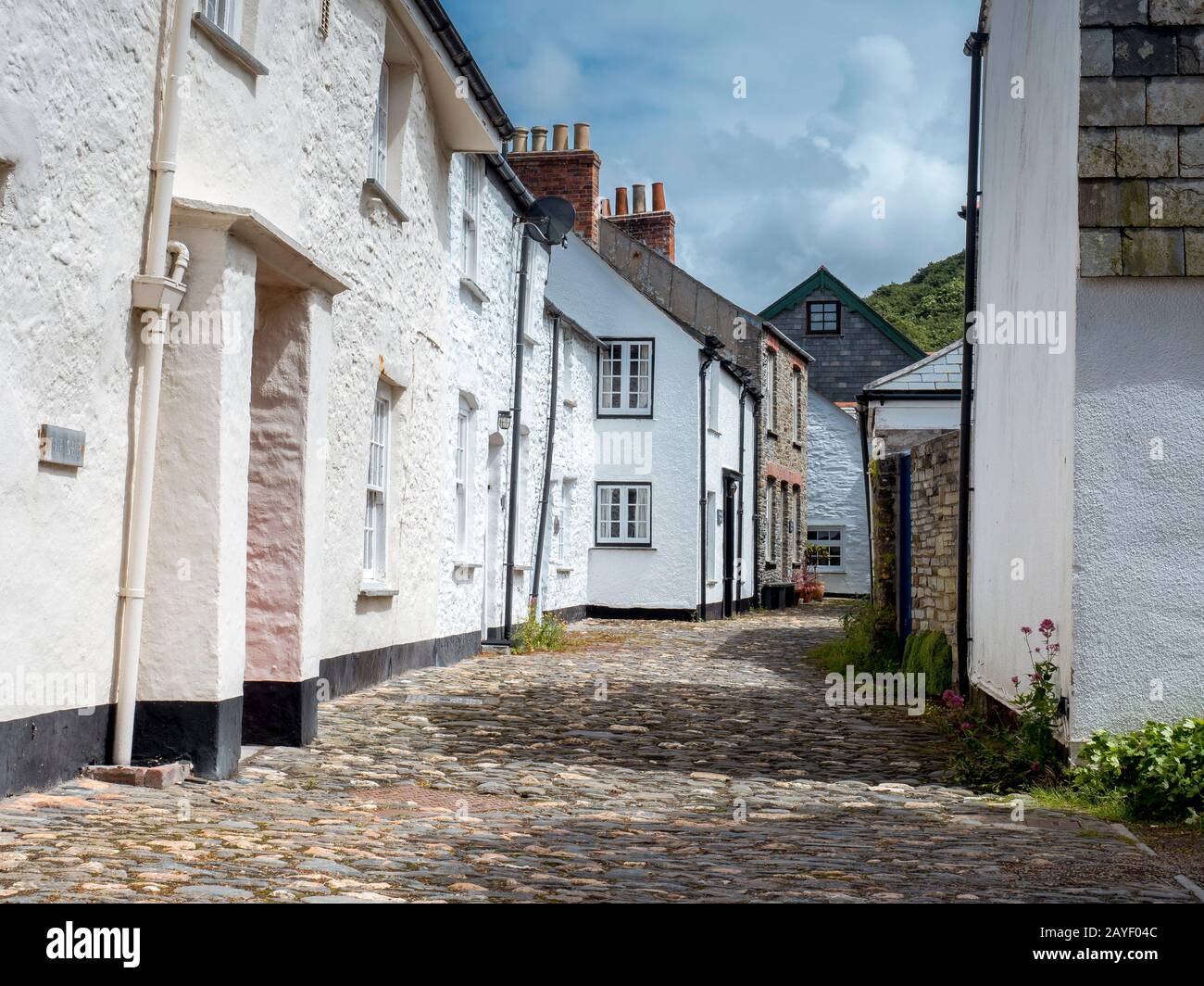 Cobbled street in Boscastle Stock Photo - Alamy