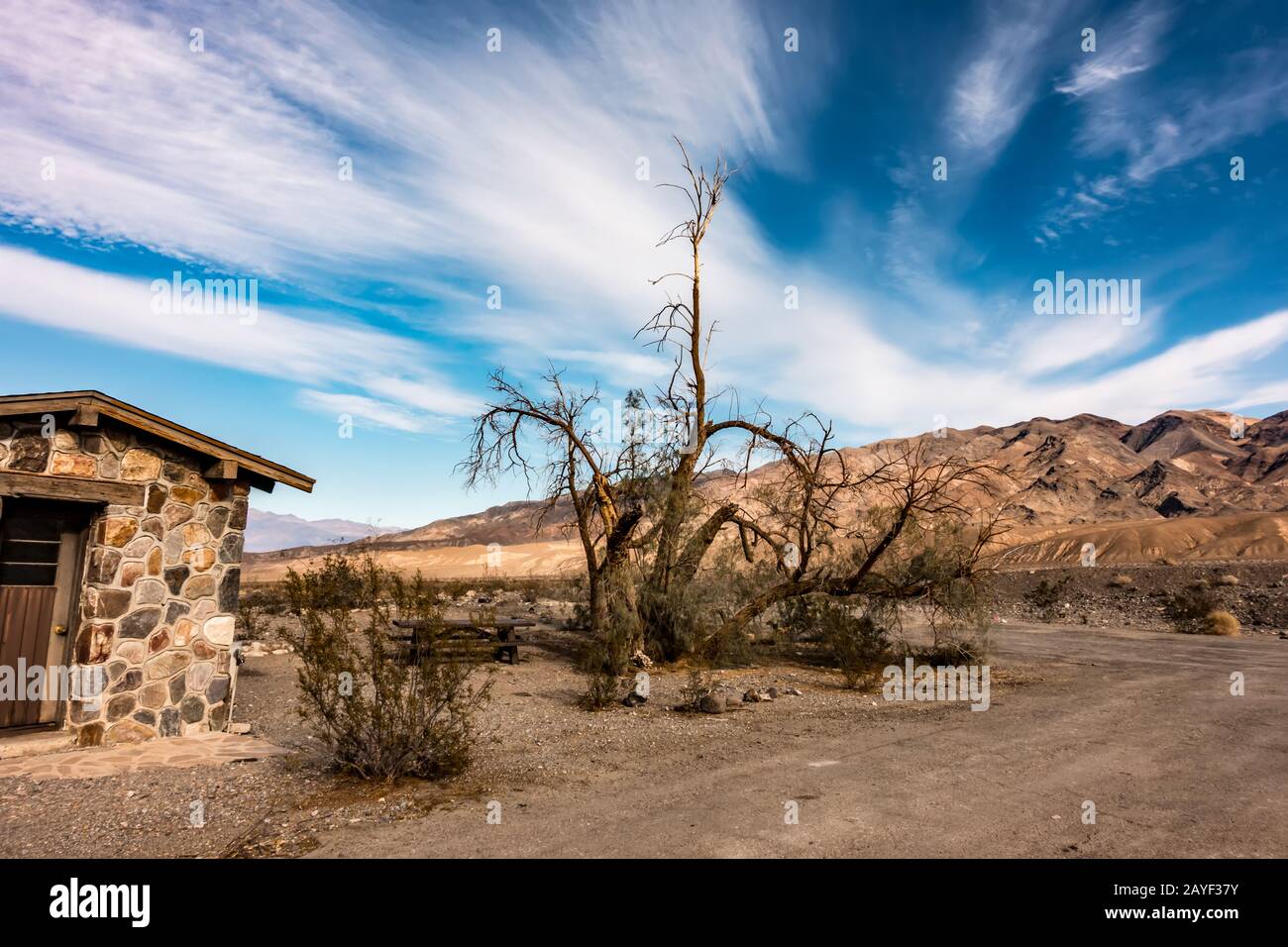 Death valley roads hi-res stock photography and images - Alamy