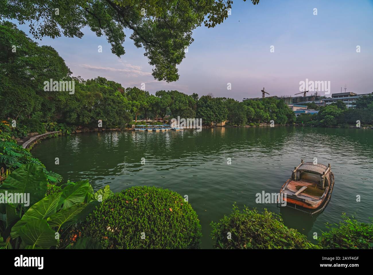Small chinese wooden boat hi-res stock photography and images - Alamy