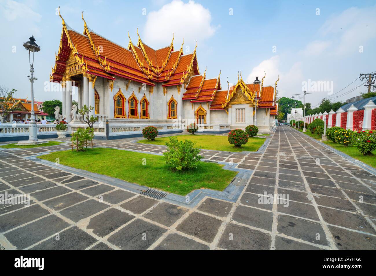 Bangkok, Wat Benchamabophit Dusitvanaram Rajawarawiharn - Marble Temple. A major attraction of Bangkok, Thailand Stock Photo
