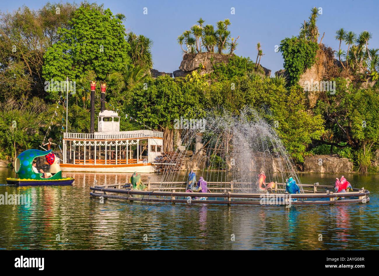 PATHUMTHANI, THAILAND – DEC. 21, 2018: Dream World amusement park near  Bangkok is one of Thailand's famous theme parks. Visitors come to enjoy for  fun Stock Photo - Alamy