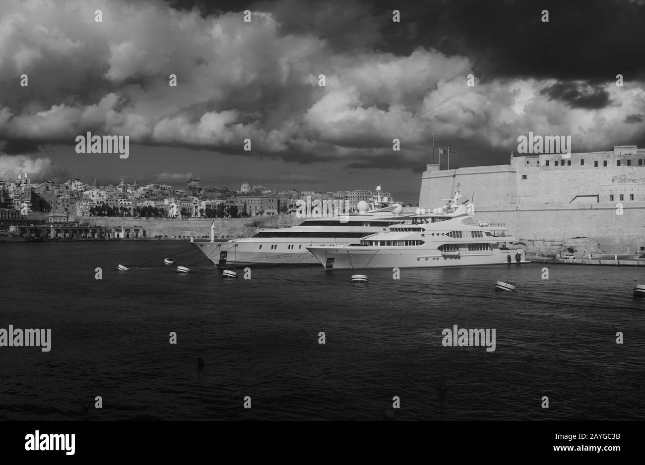 Ferry yacht Black and White Stock Photos & Images - Alamy
