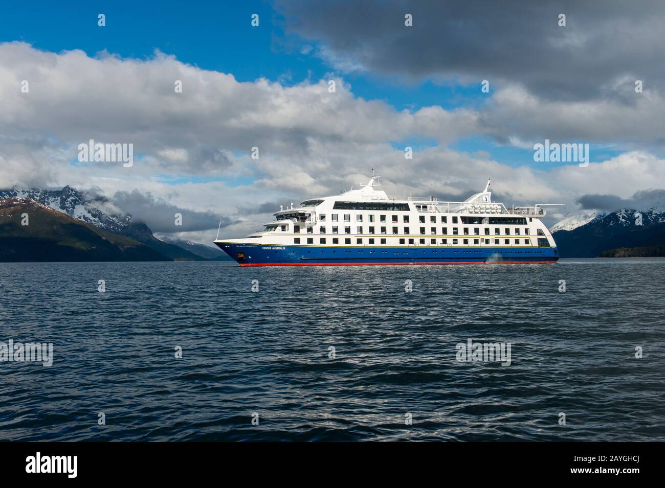 The cruise ship Ventus Australis near the Aguila Glacier in the