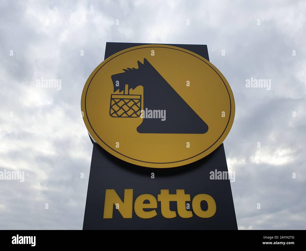 Netto logo sign hi-res stock photography and images - Alamy