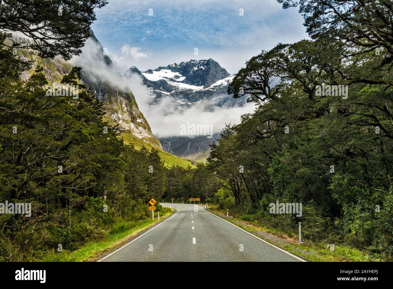 Mount Gendarme seen from Milford Road, Southern Alps, Fiordland National Park, near Milford Sound, Southland Region, South Island, New Zealand Stock Photo