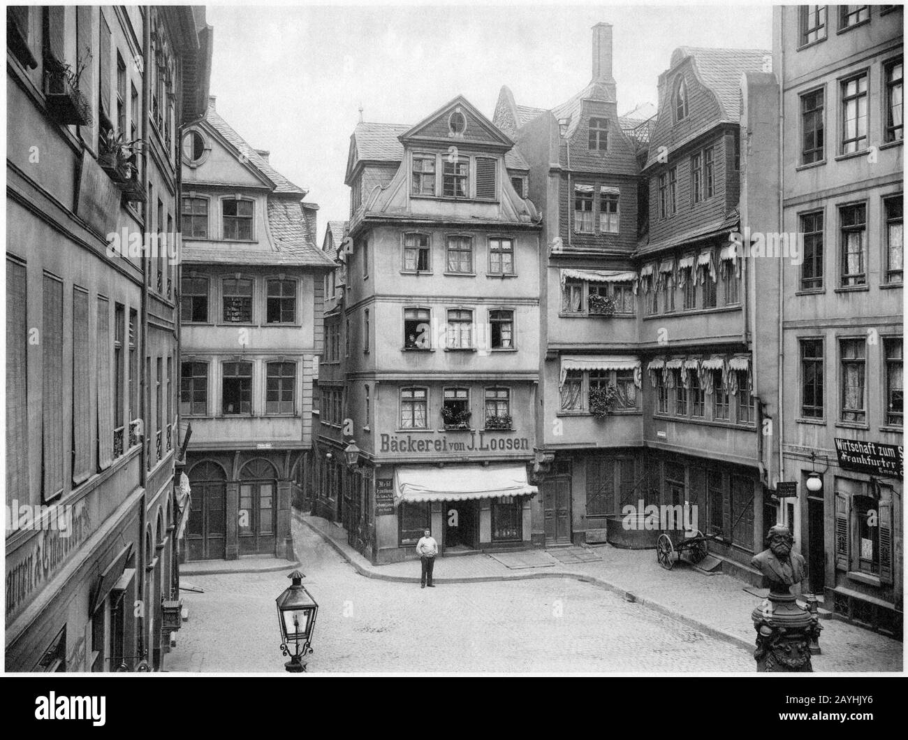 Frankfurt Am Main-Fay-BADAFAMNDN-Heft 14-Nr 163-1904-Der Huehnermarkt-UCSAR. Stock Photo