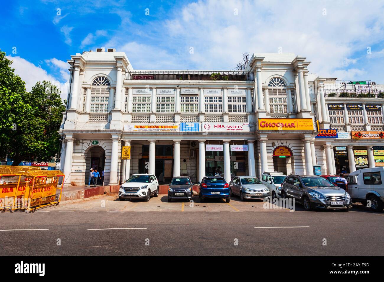 Mall business center exterior india hi-res stock photography and images -  Alamy