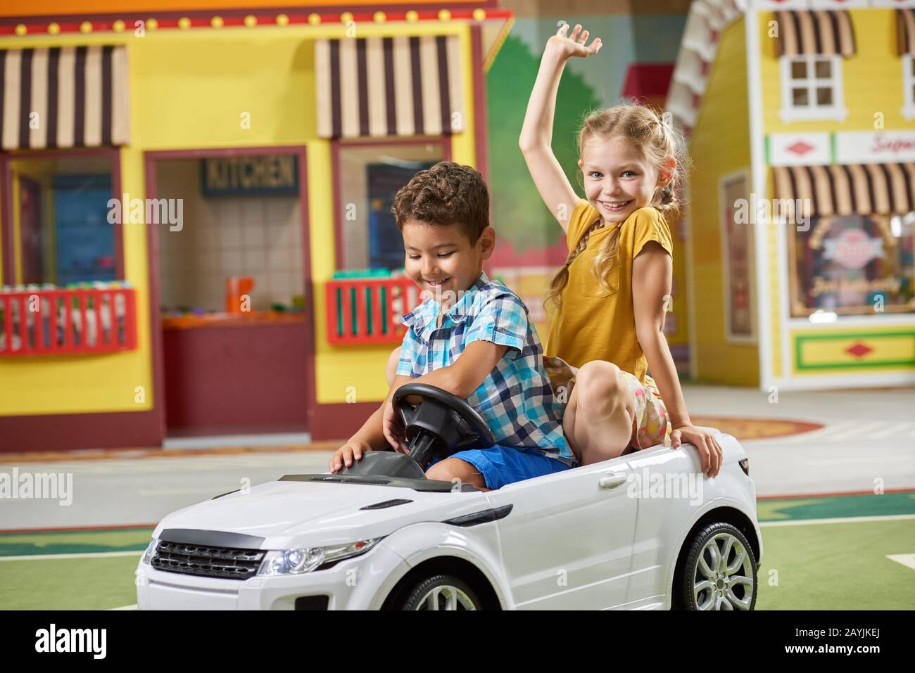 Children driving car toys outlet