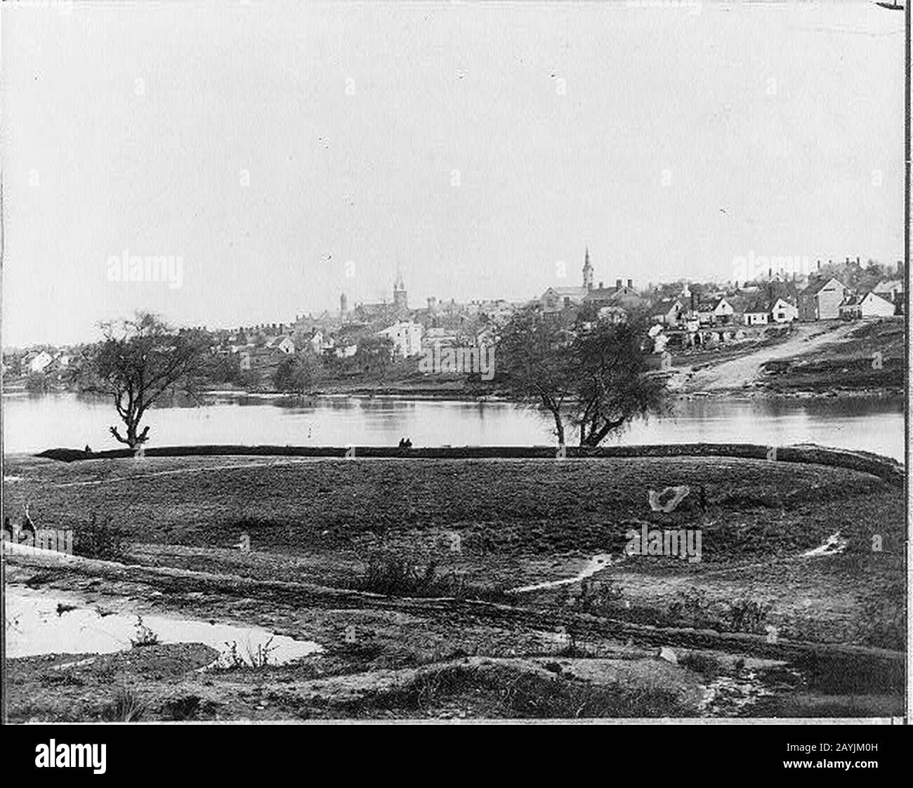 Fredericksburg Va. from across Rappahannock River Stock Photo Alamy