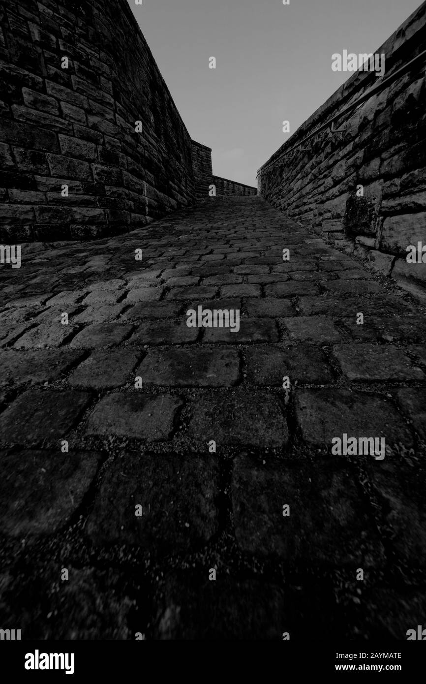 Pathway slabs hi-res stock photography and images - Alamy