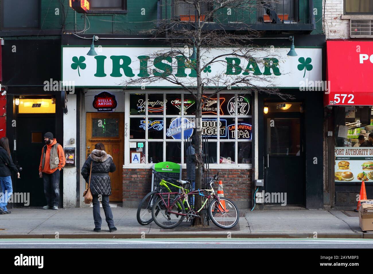 [historical storefront] Dave's Tavern Irish Bar, 574 9th Ave, New York, NYC storefront photo of a bar in the Hell's Kitchen neighborhood Stock Photo