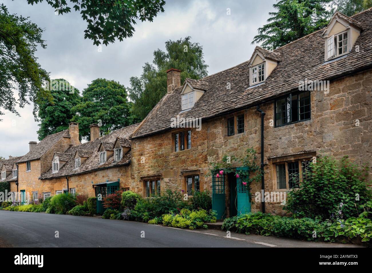 a picturesque row of Cotswold stone cottages in the village of Snowshill, Cotswolds, Gloucestershire, England, Uk Stock Photo