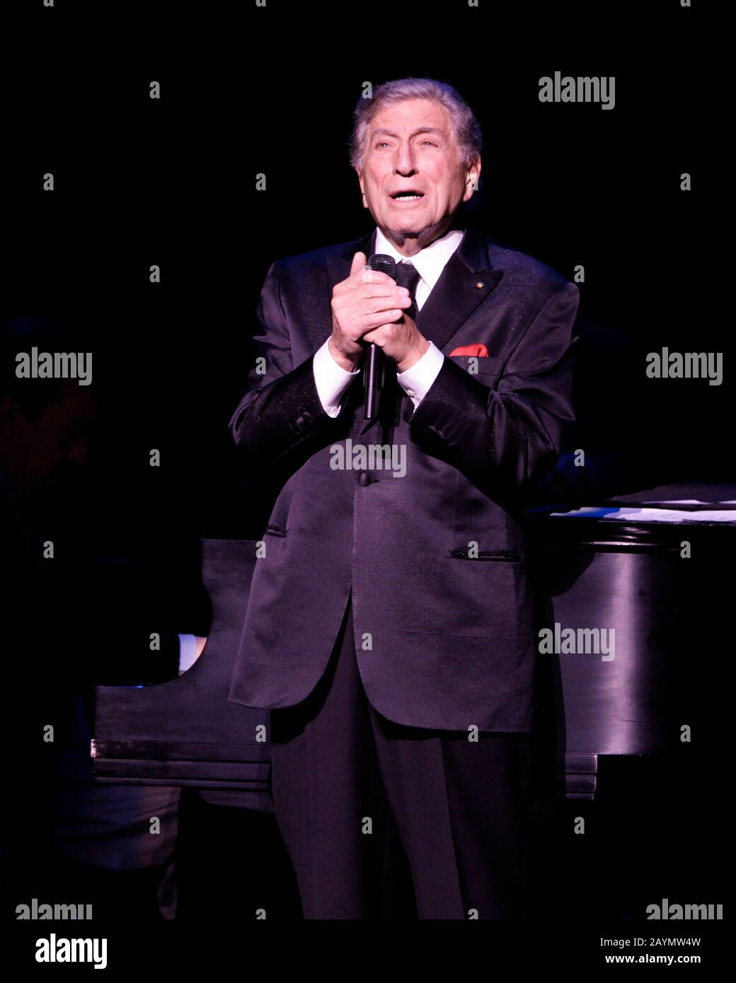 Tony bennett and joanna bennett hi-res stock photography and images - Alamy