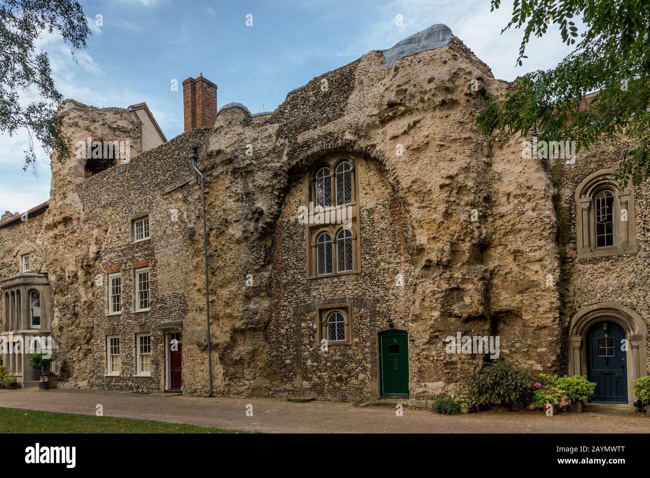 Cathedral Houses, Cathedral and Abbey gardens, Bury St Edmonds, Suffolk, England Stock Photo