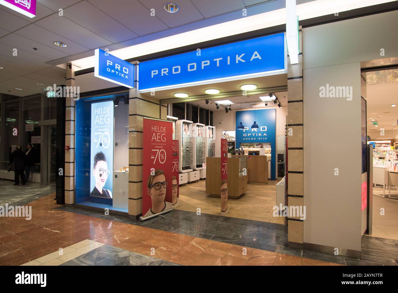 Myopia control hi-res stock photography and images - Alamy