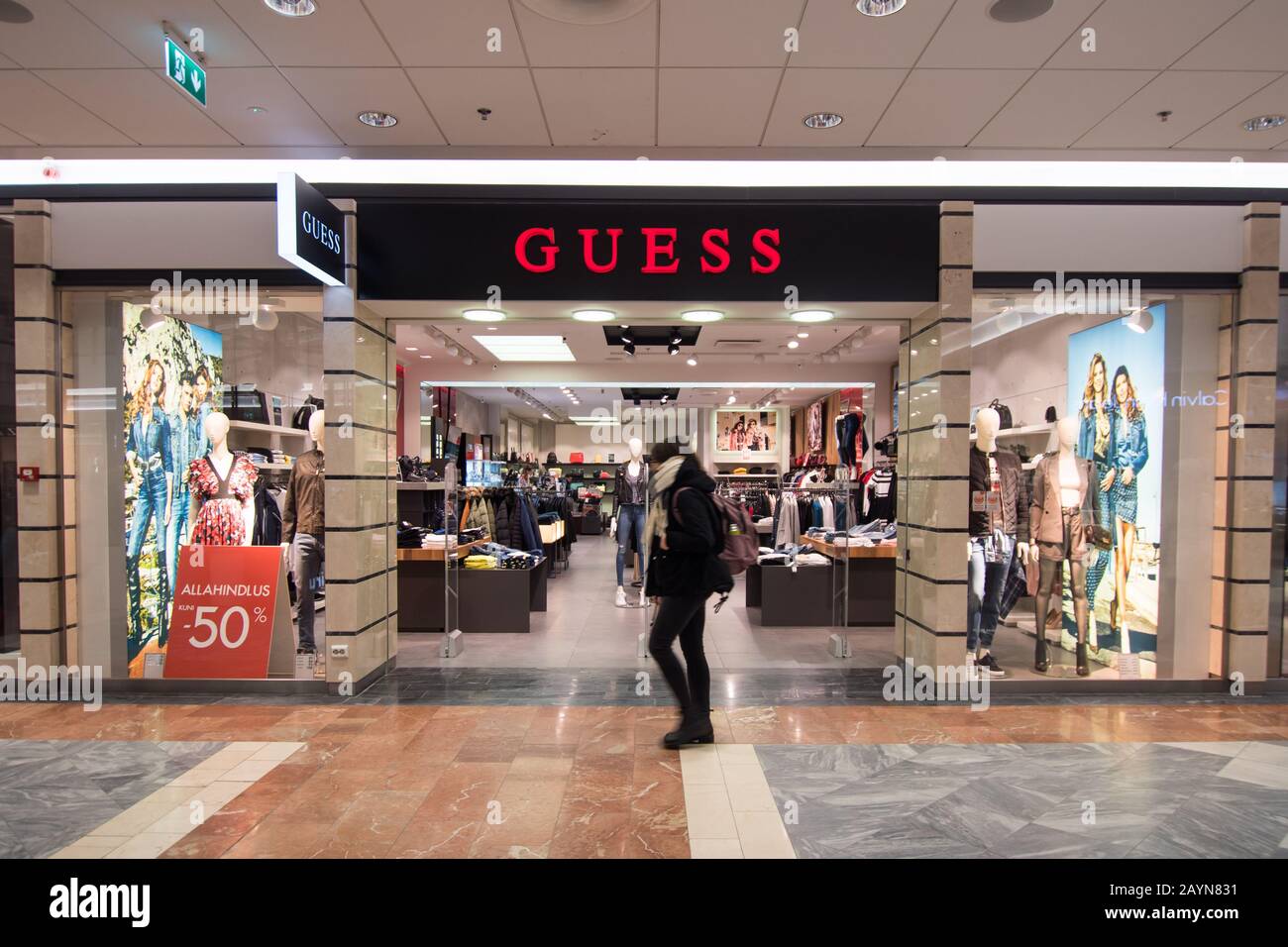 Guess Shop High Resolution Stock Photography and Images - Alamy