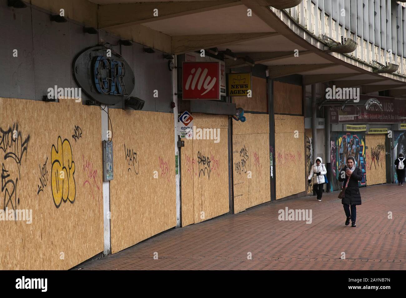 Boarded-up shops in Smallbrook Queensway area in the heart of Birmingham's shopping area, United Kingdom. Stock Photo