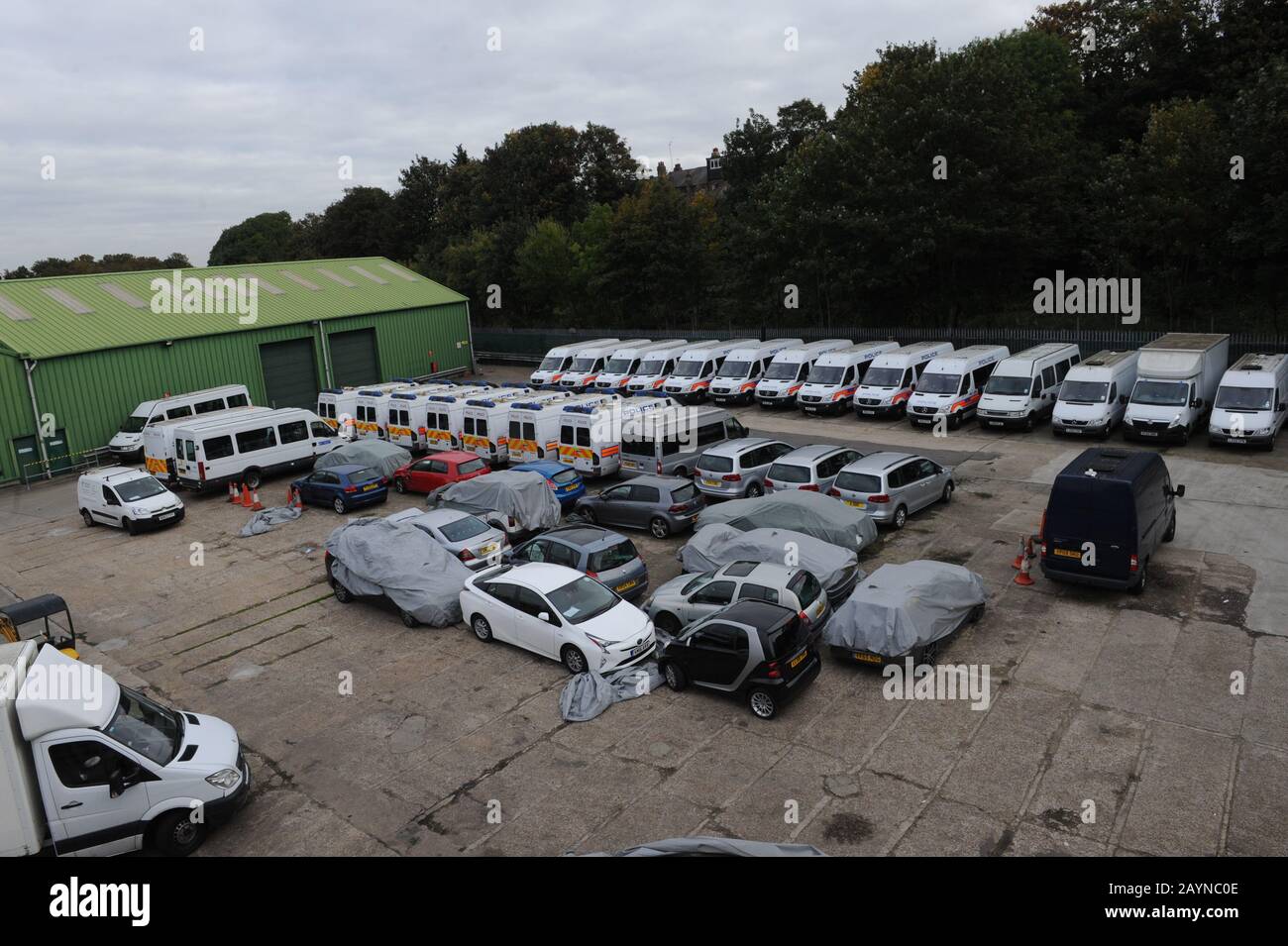 Metropolitan police vehicle pound, Charlton, London Stock Photo Alamy