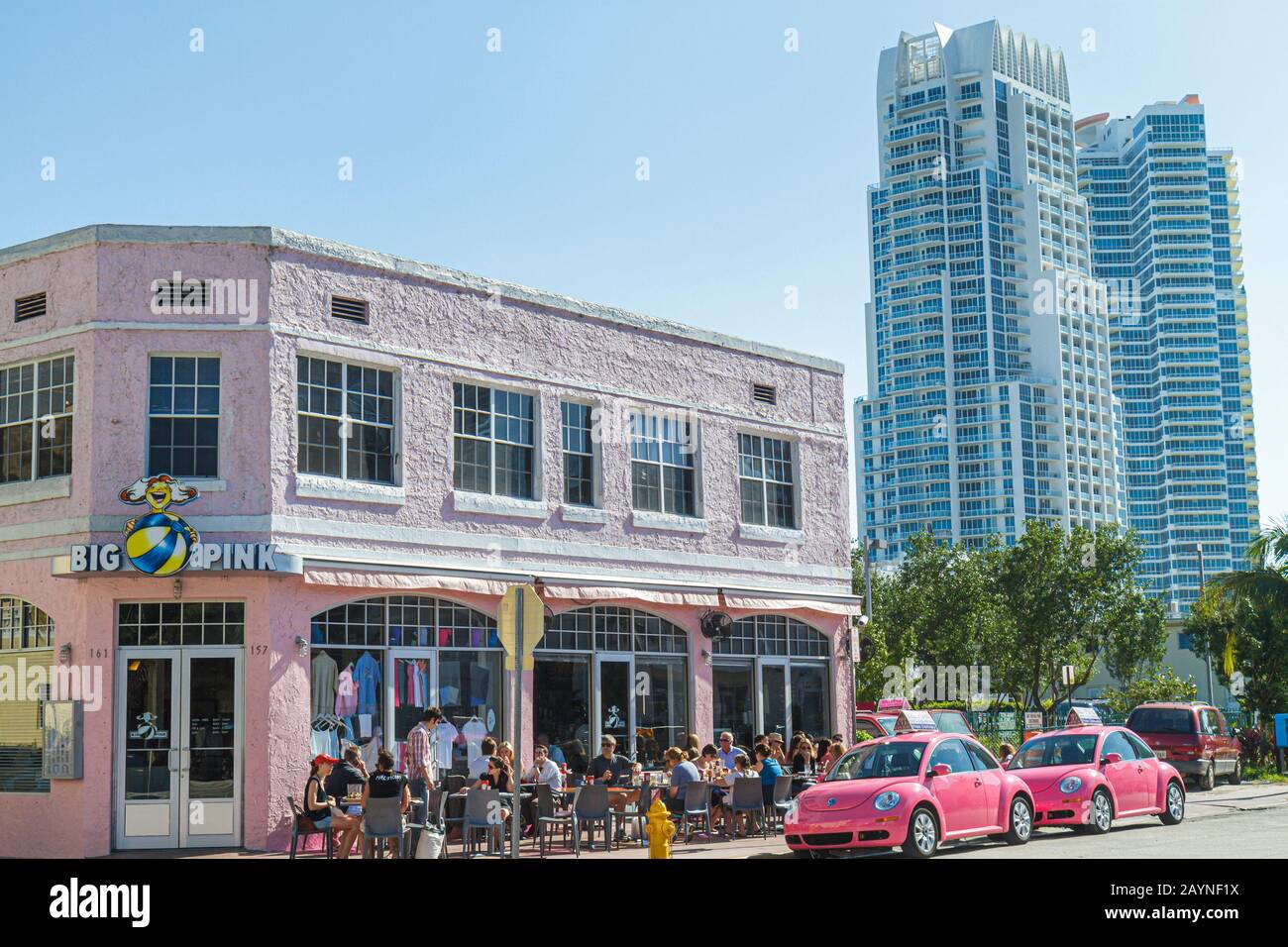 Miami Beach Florida,Collins Avenue,Big Pink,restaurant restaurants food dining cafe cafes,al fresco sidewalk outside tables,al fresco,dining,Volkswage Stock Photo