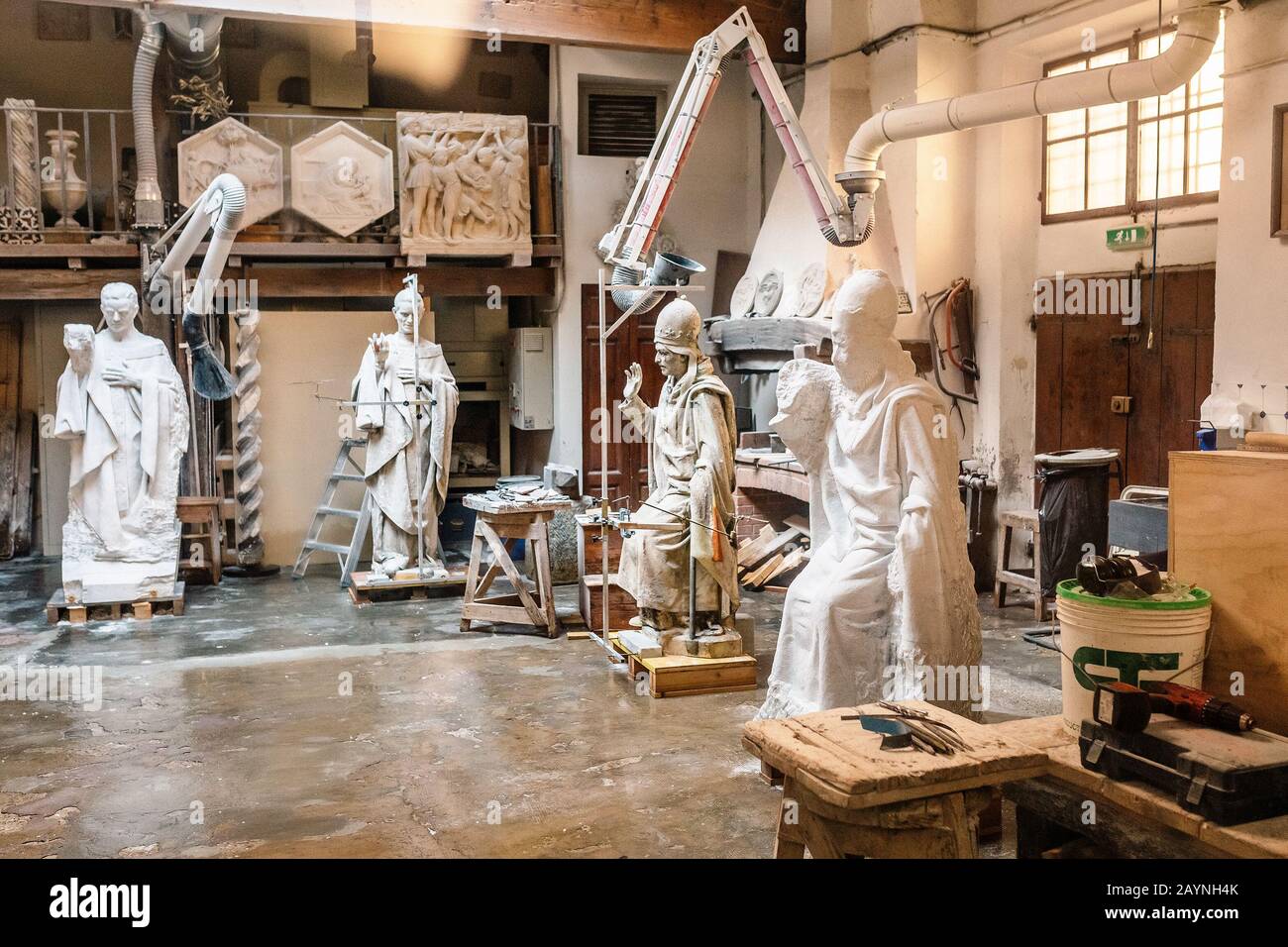 19 OCTOBER 2018, FLORENCE, ITALY: restoration of ancient medieval ...