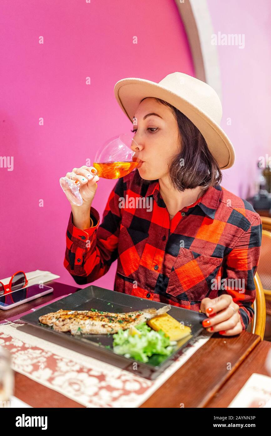 Woman eating salad tuna hires stock photography and images Alamy