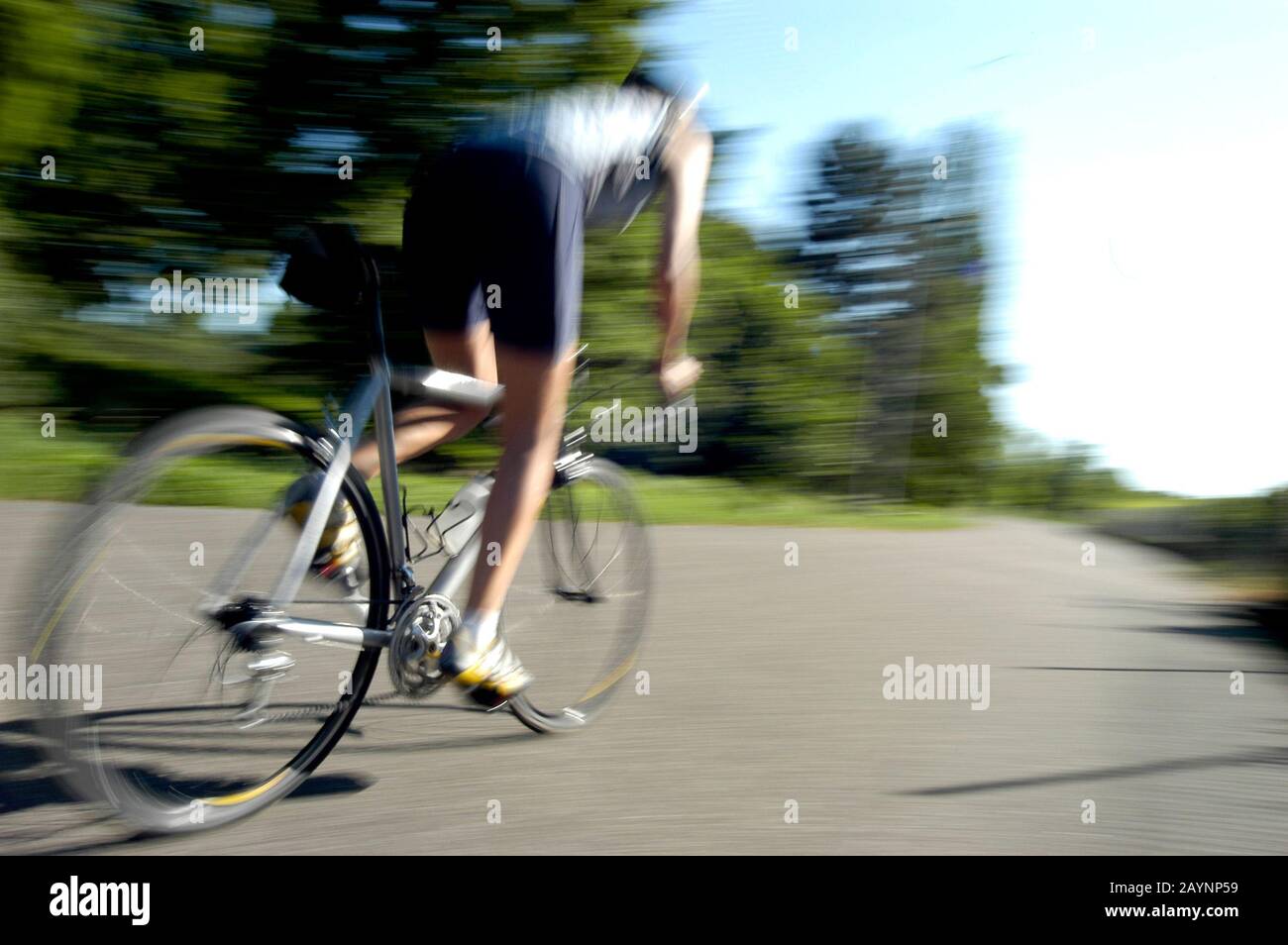 Radfahrerin High Resolution Stock Photography and Images - Alamy