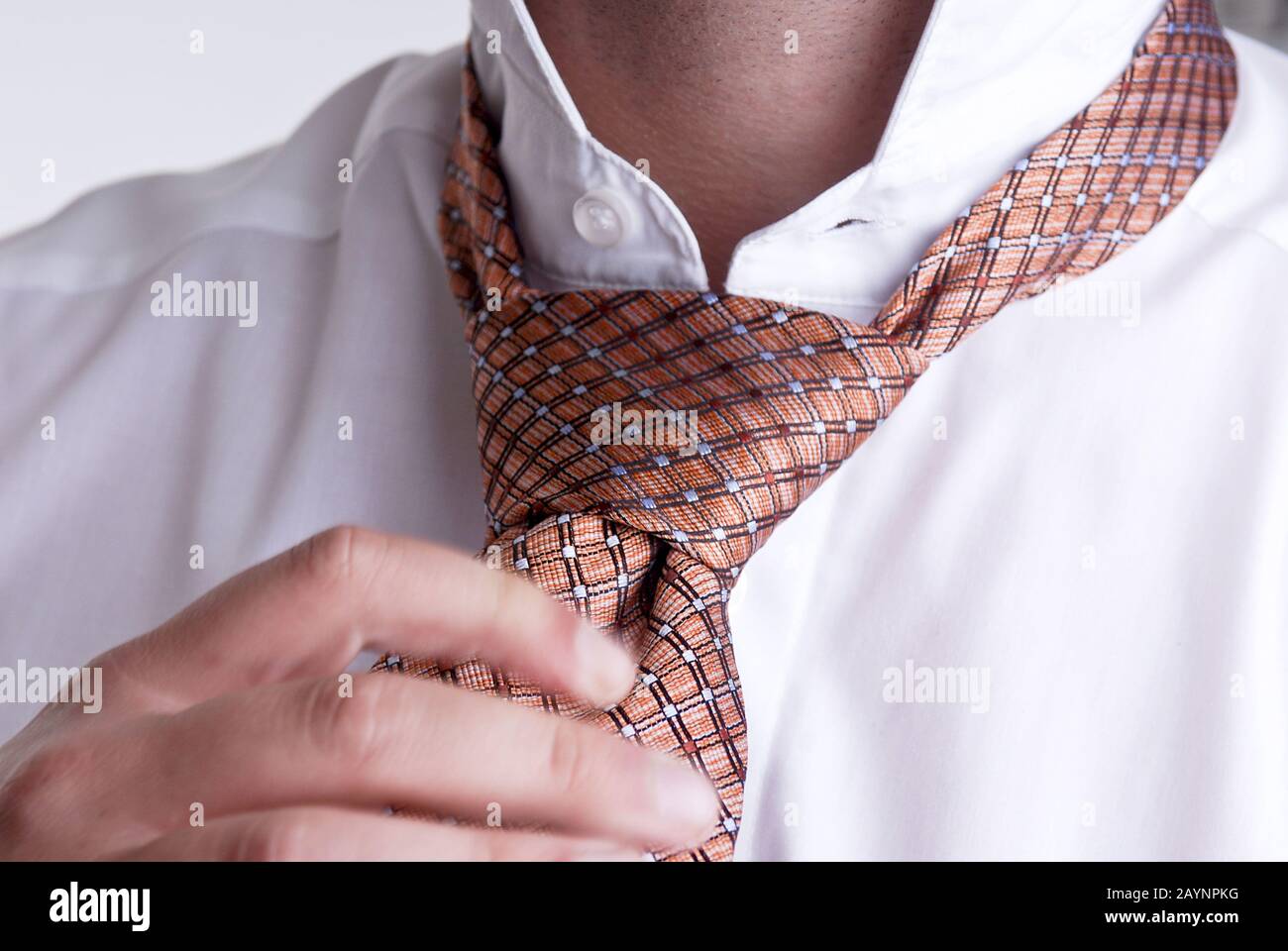 Krawatte binden Stock Photo