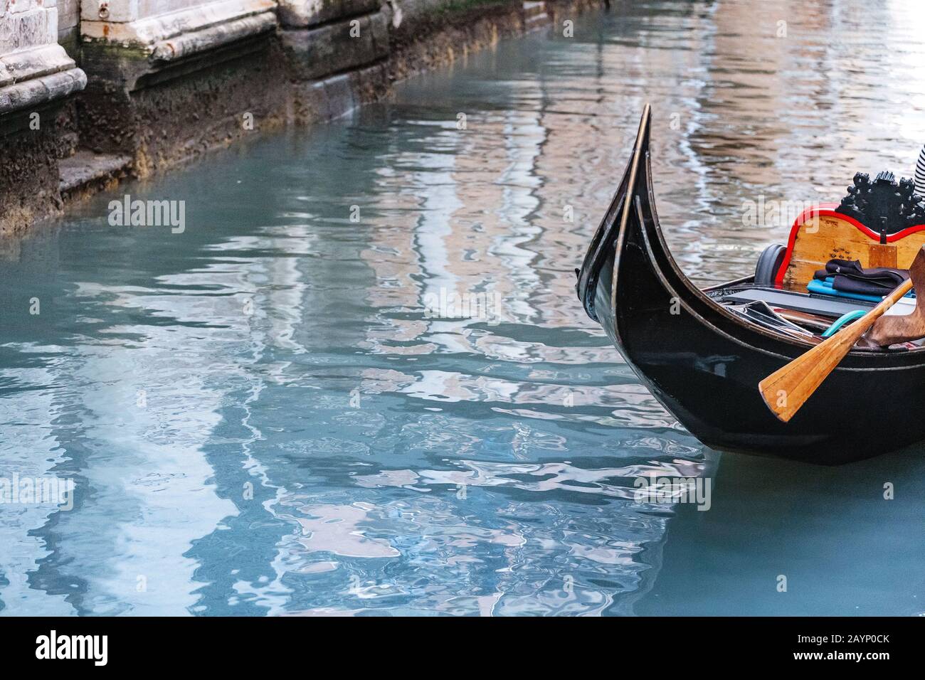 Gondola with tourists travels along the Grand Canal in Venice Stock ...
