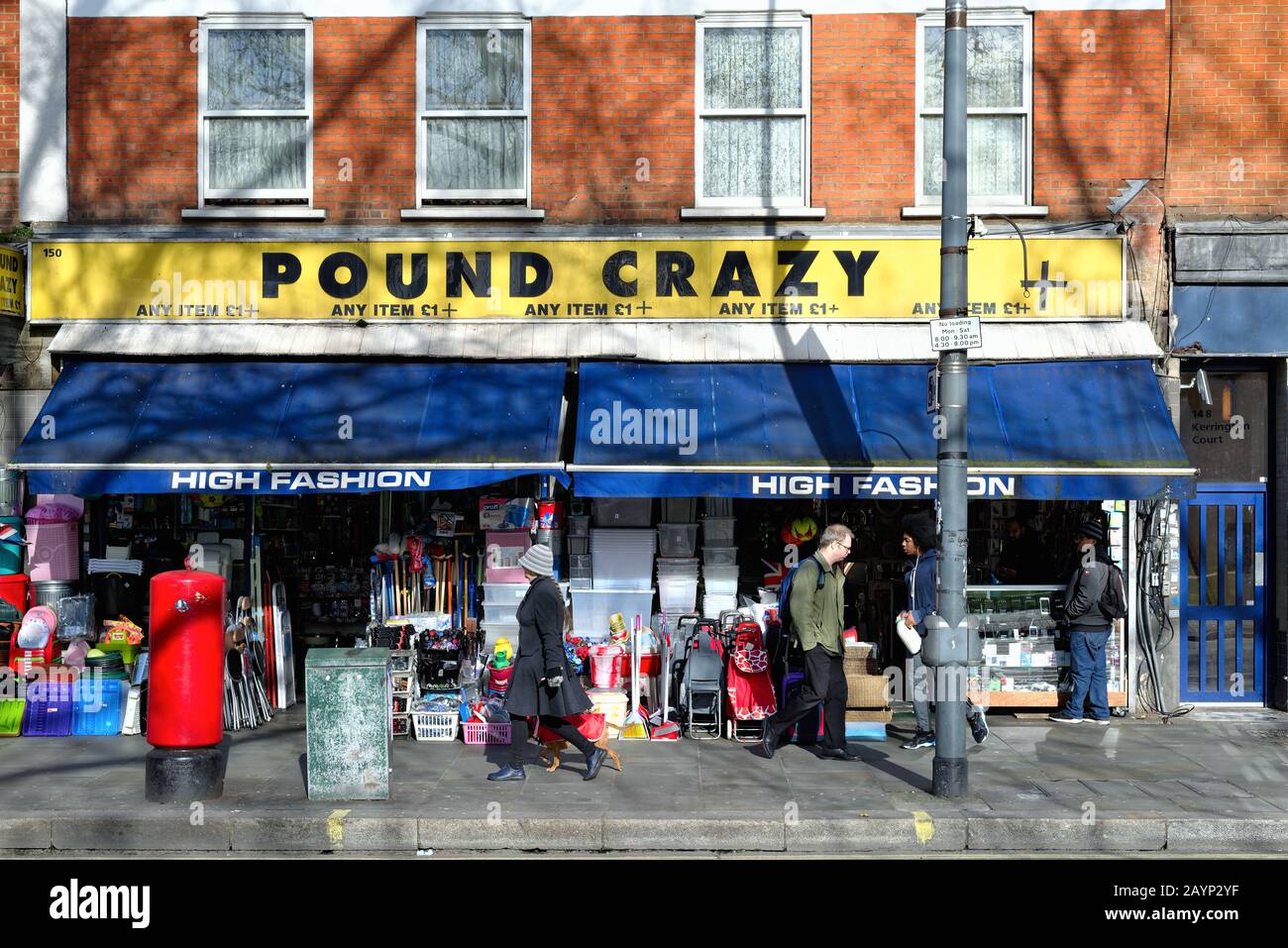 Retailer shopfront hires stock photography and images Alamy