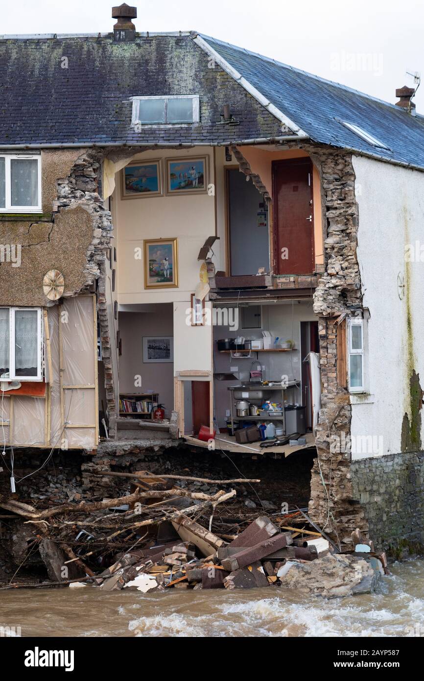 Collapsed exterior walls at Sonia's Bistro building on banks of River Teviot in Hawick, Scottish, Borders, Scotland ,UK Stock Photo