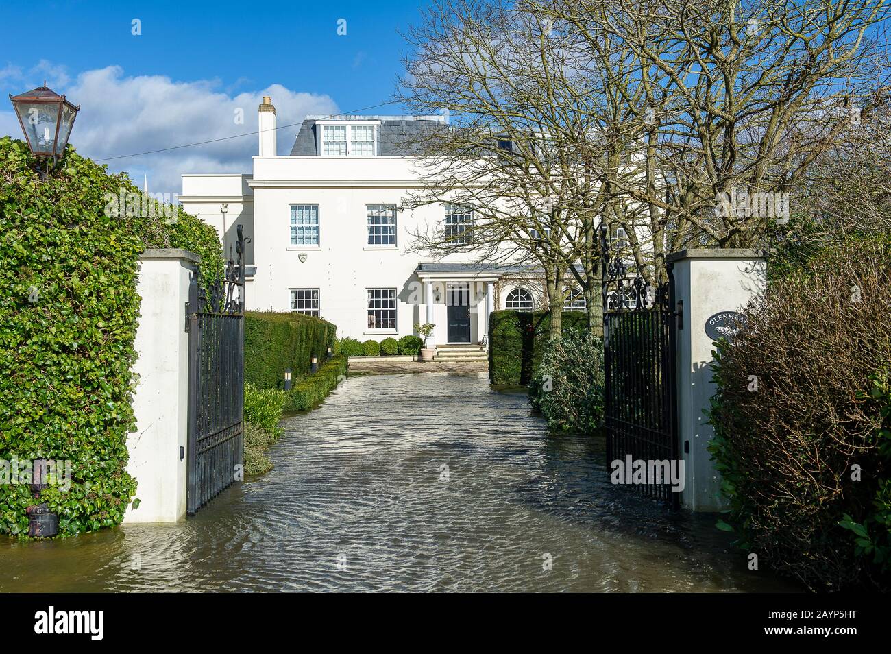 Flooding, Marlow, Buckinghamshire, UK. 15th February, 2014. Following