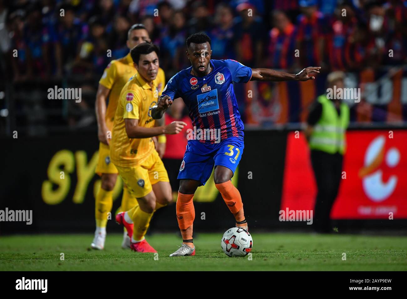 Mathee Taweekulkarn High Resolution Stock Photography And Images Alamy