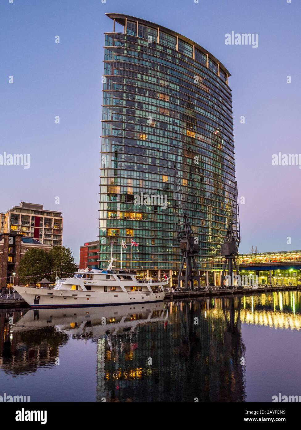 Marriott hotel west india quay hires stock photography and images Alamy