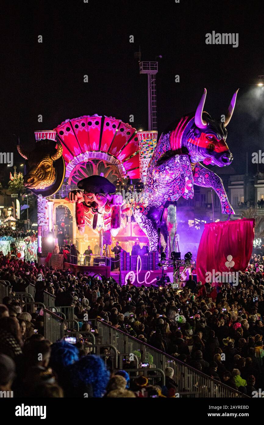 the floats of the Viareggio 2020 carnival parade along the seafront