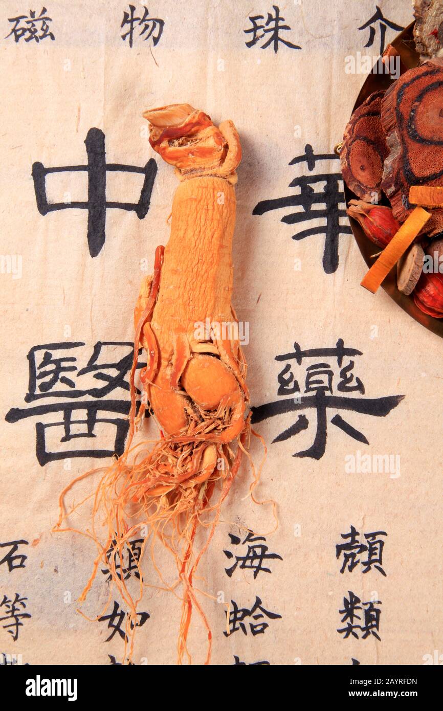 Traditional Chinese medicine (TCM) and ginseng Stock Photo Alamy