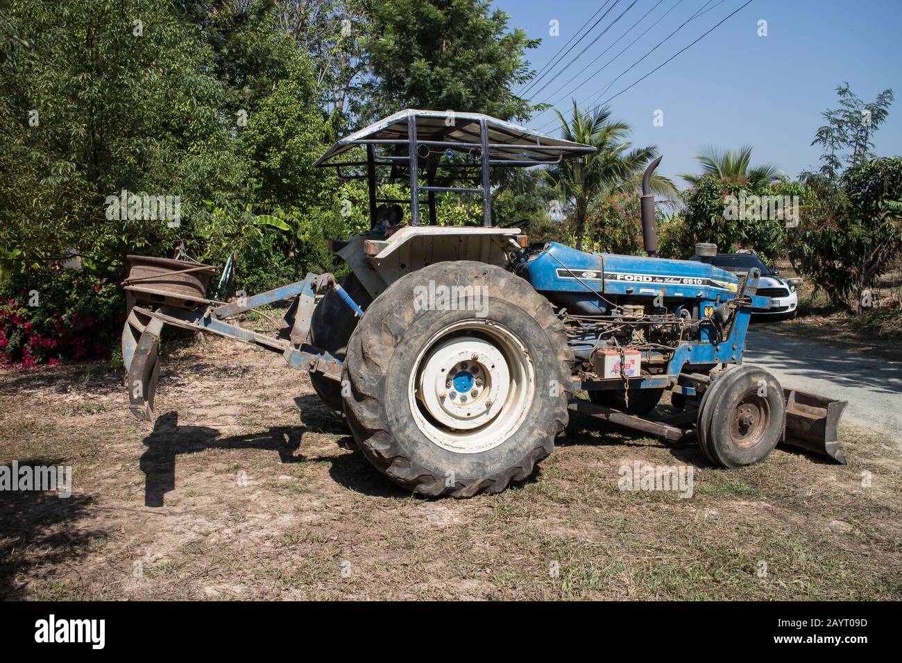 Chiangmai Thailand January 26 Private Ford Tractor 6610 On Construction Road On Road No 1001 8 Km From Chiangmai City Stock Photo Alamy Chiangmai Thailand January 26 Private Ford Tractor 6610 On Construction Road On Road No 1001 8 Km From Chiangmai City Stock Photo Alamy
