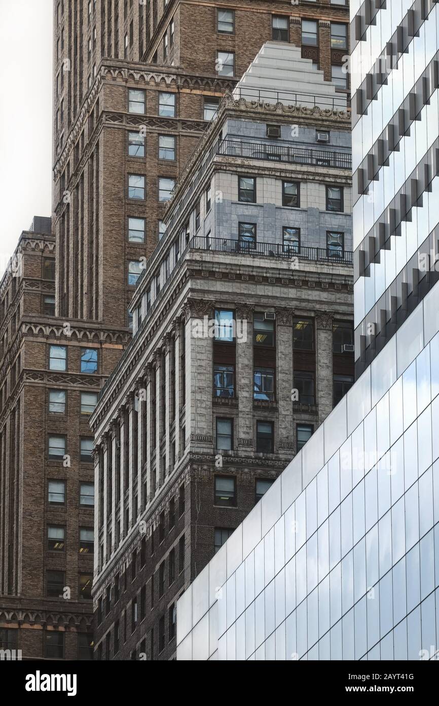 High Rise Building Setback Deco Details High Resolution Stock Photography and Images - Alamy