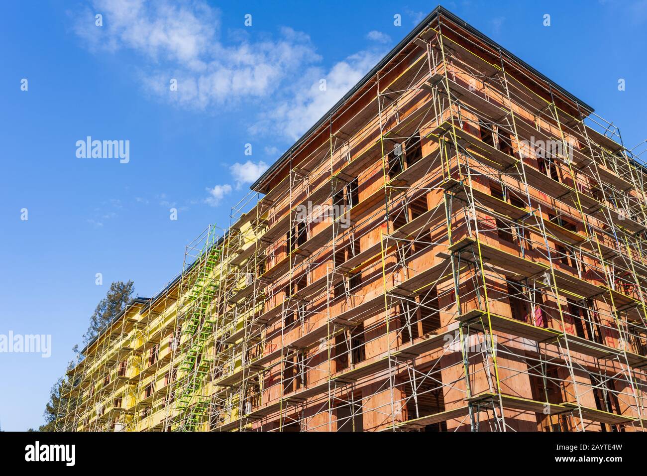 Multifamily residential building under construction in Santa Clara; the entire Silicon Valley and San Francisco Bay Area is facing a housing crisis, w Stock Photo