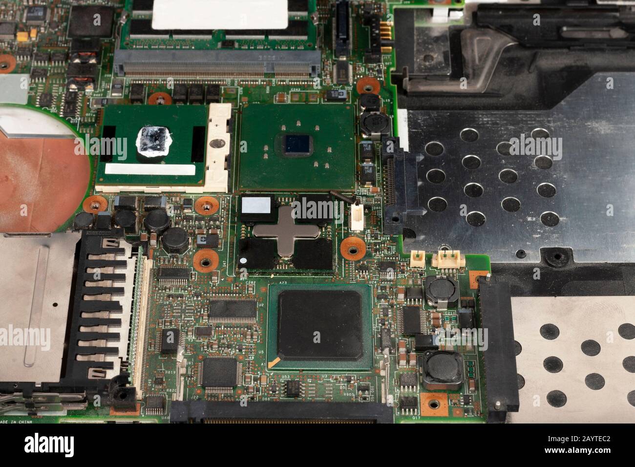 Laptop mother board with CPU a integrated graphics card, removed CPU fan  and keyboard Stock Photo - Alamy
