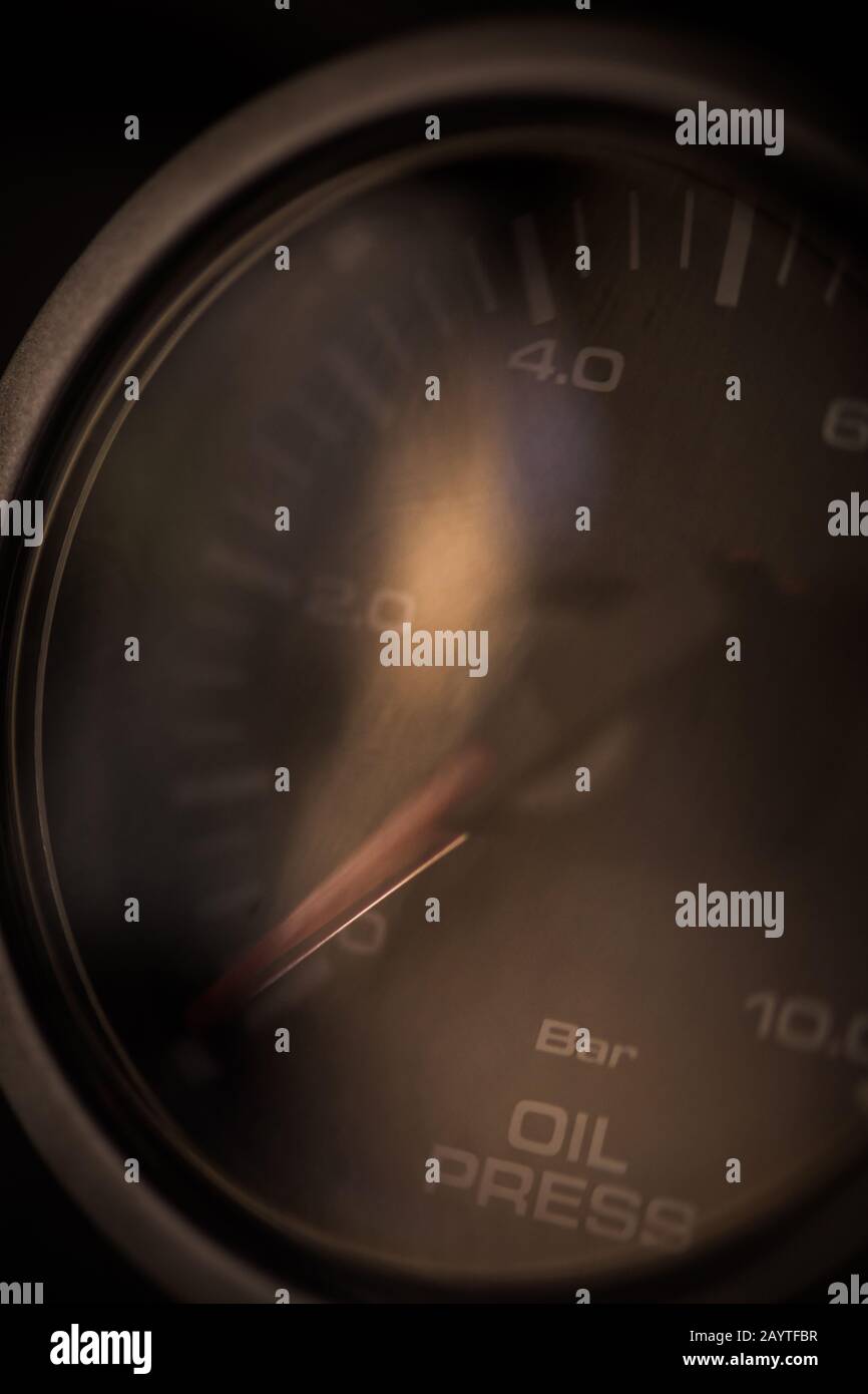 Close up shot of a car's oil pressure gauge Stock Photo Alamy