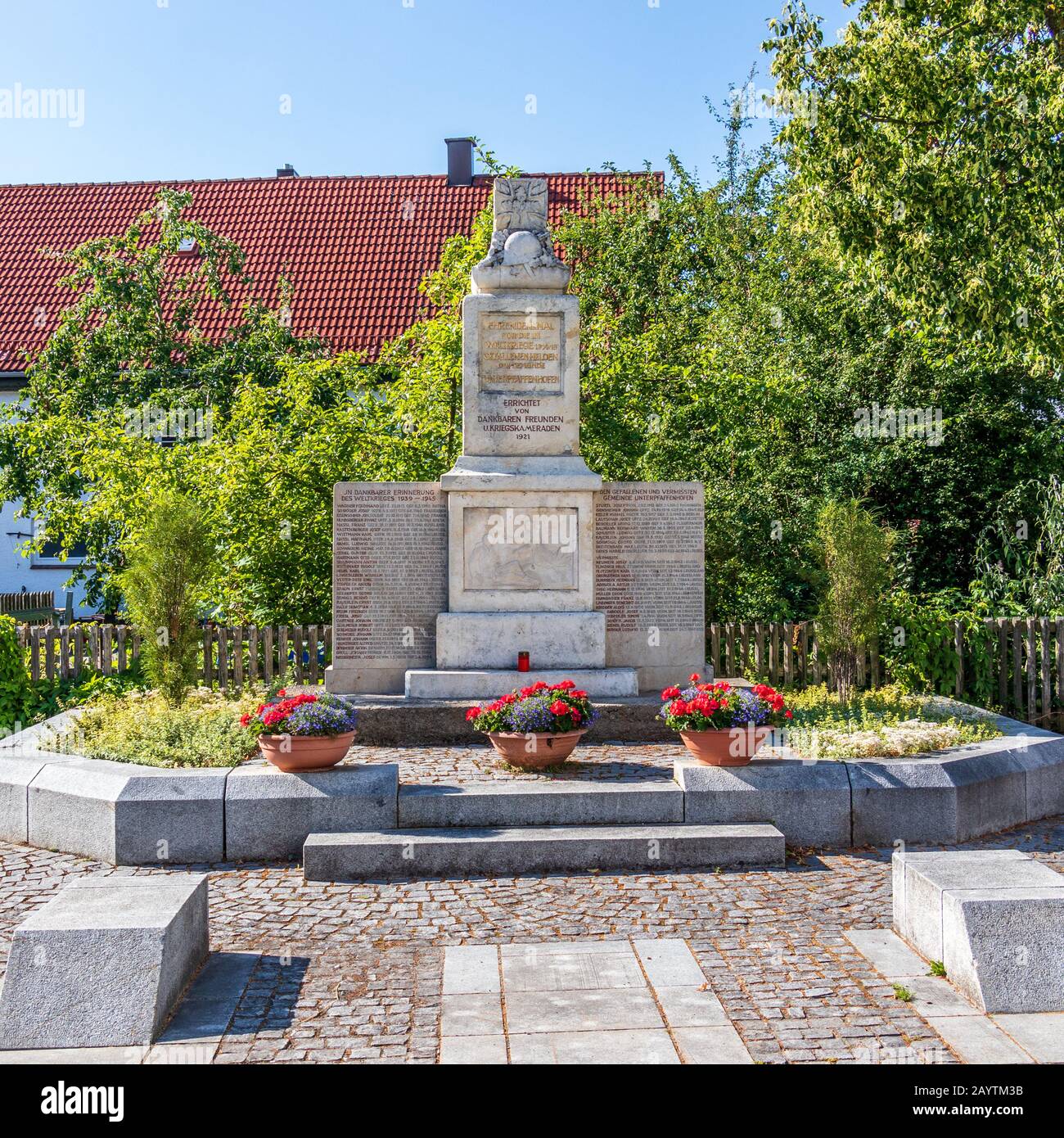 Municipal Germering, District Fürstenfeldbruck, Upper Bavaria, Germany: Ehrendenkmal, Soldier Monument Stock Photo