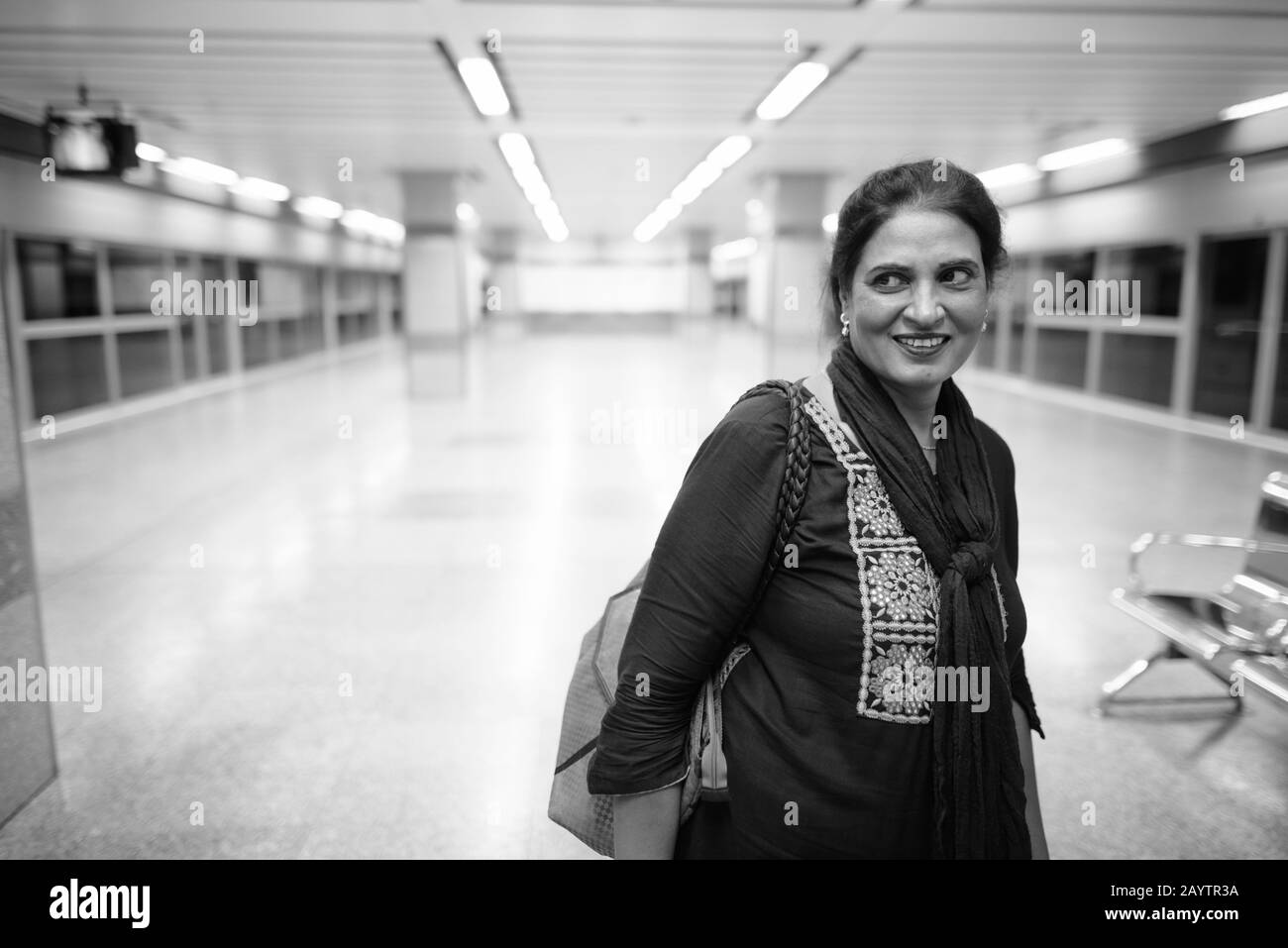 Mature indian woman hi-res stock photography and images - Alamy