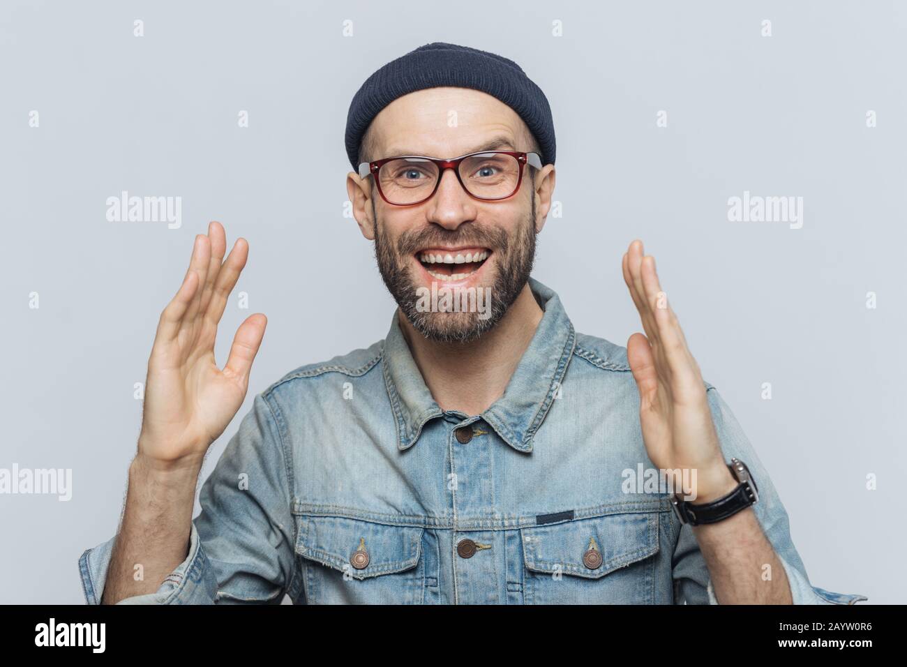 Excitment man face hi-res stock photography and images - Alamy
