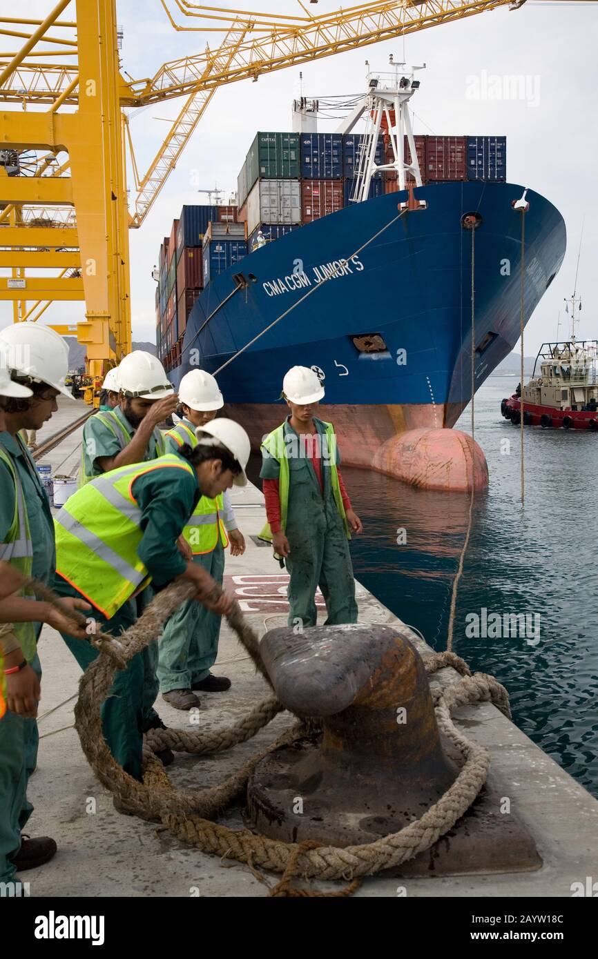 Freight handling hi-res stock photography and images - Alamy