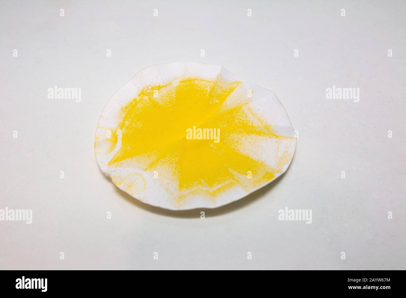 Precipitation of lead iodide hires stock photography and images Alamy