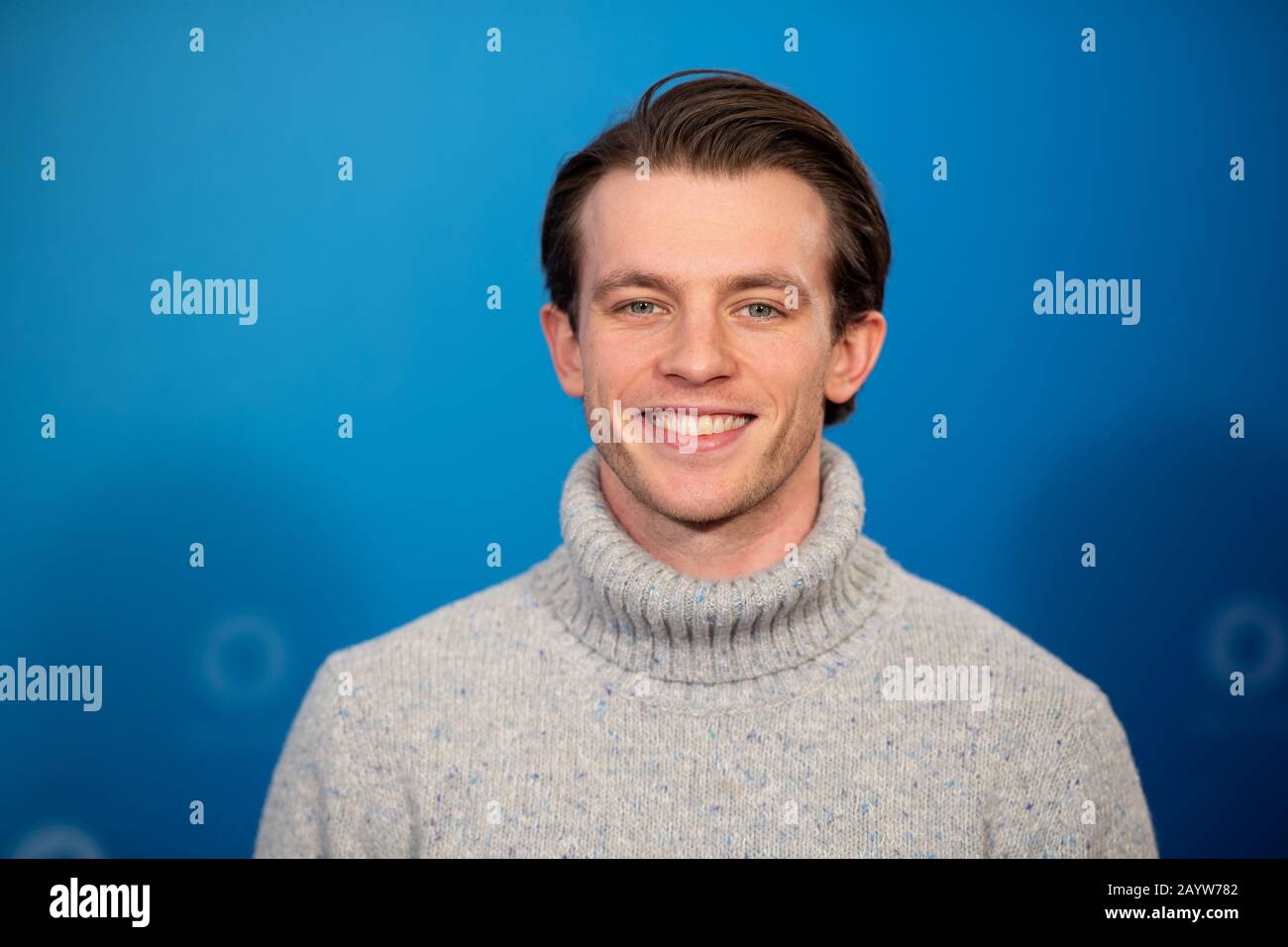 Hamburg, Germany. 17th Feb, 2020. Actor Jannis Niewöhner, taken during a photo session for the film 'Der Überläufer'. The first shows the filming as a two-part film on 8 April and 10 April 2020. Credit: Daniel Reinhardt/dpa/Alamy Live News Stock Photo