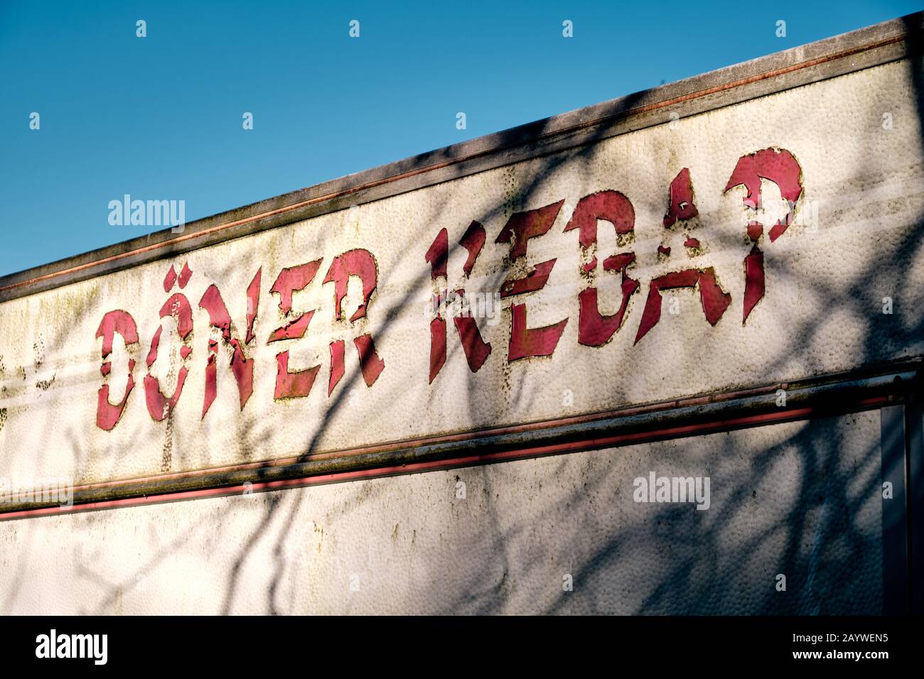 Trailer by wall hi-res stock photography and images - Alamy