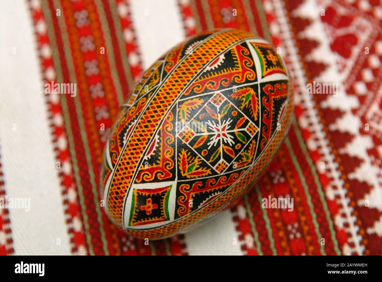 Easter egg (Pysanka) on embroidered canvas. Kolomyia Stock Photo - Alamy