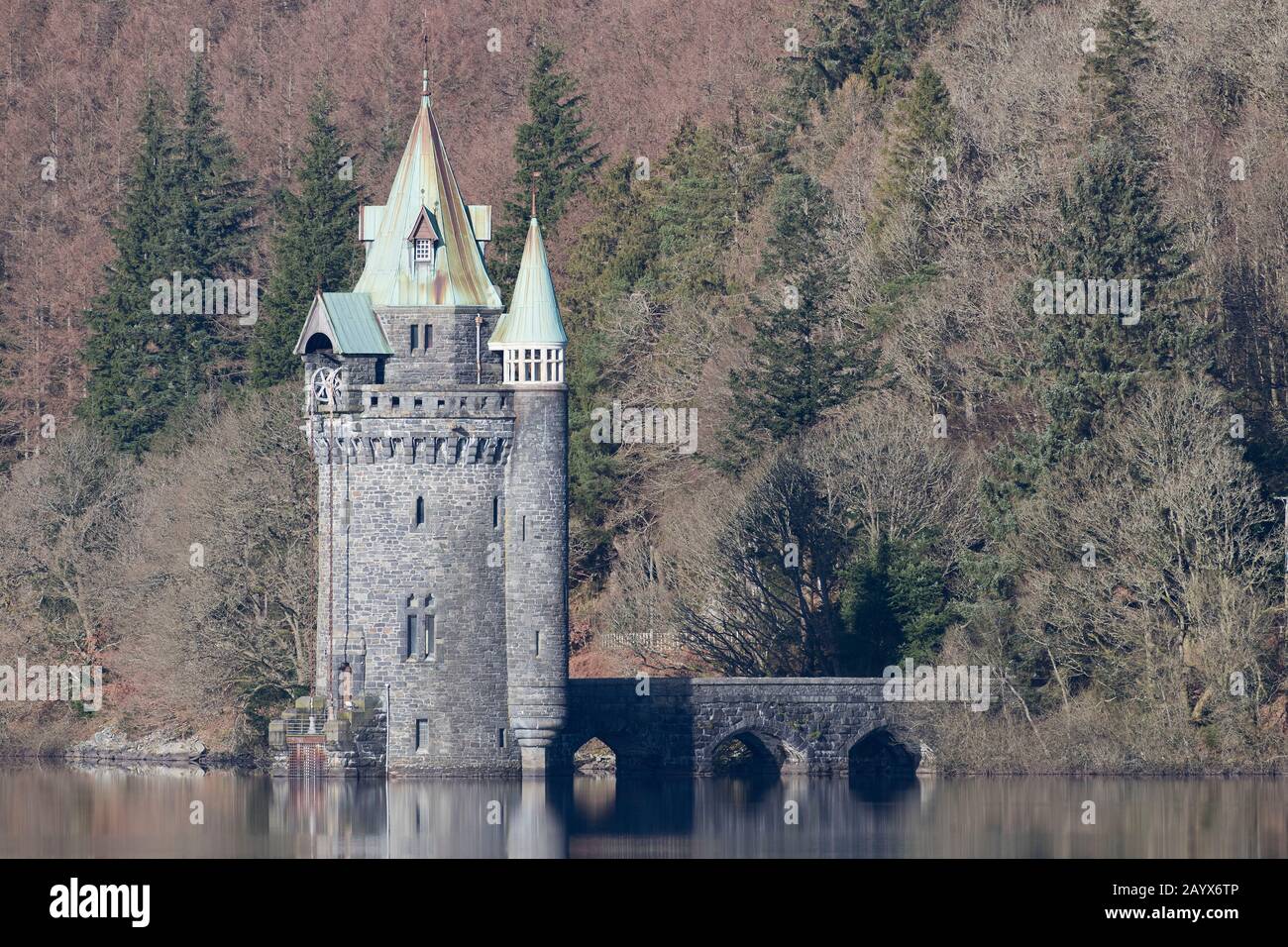 Lake Vyrnwy Straining Tower in winter, Lake Vyrnwy, Powys Stock Photo
